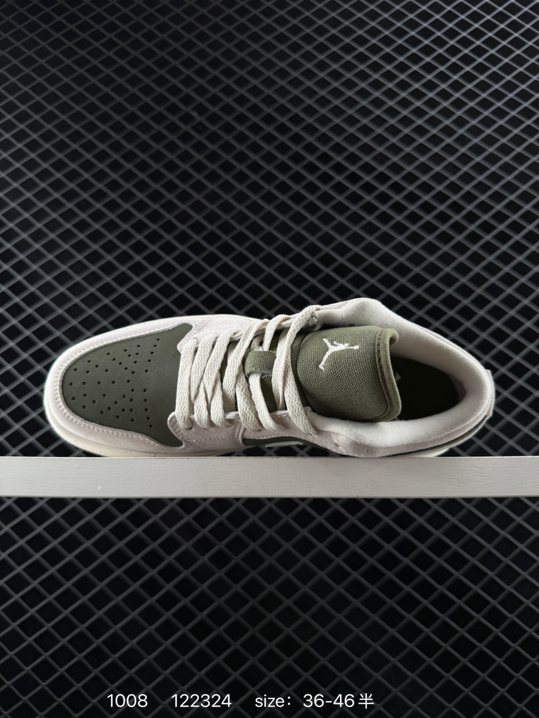 Nike Wmns Air Jordan 1 Low GS”Team Gold“